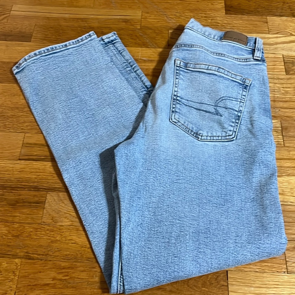 AE 90s boyfriend jeans